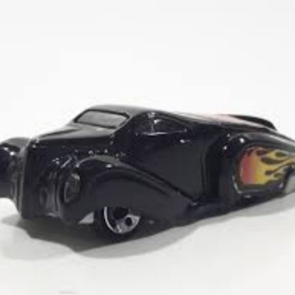 2004 HOT WHEELS, CROOZE OOZ COUPE, MINT IN PACKAGE!!!